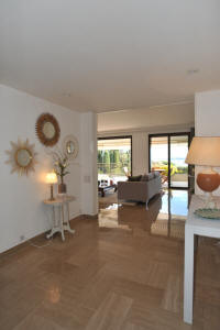 Sales in Cannes, Mougins, Valbonne, Cap d'Antibes, Théoule, South of France, copyrights John and John Real Estate, picture Ref 706-04